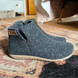 Taos Good Wool Boots